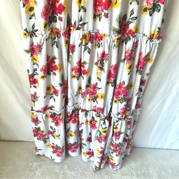 Absolutely Famous White and Pink Pleated Sundress - Picture 5 of 5